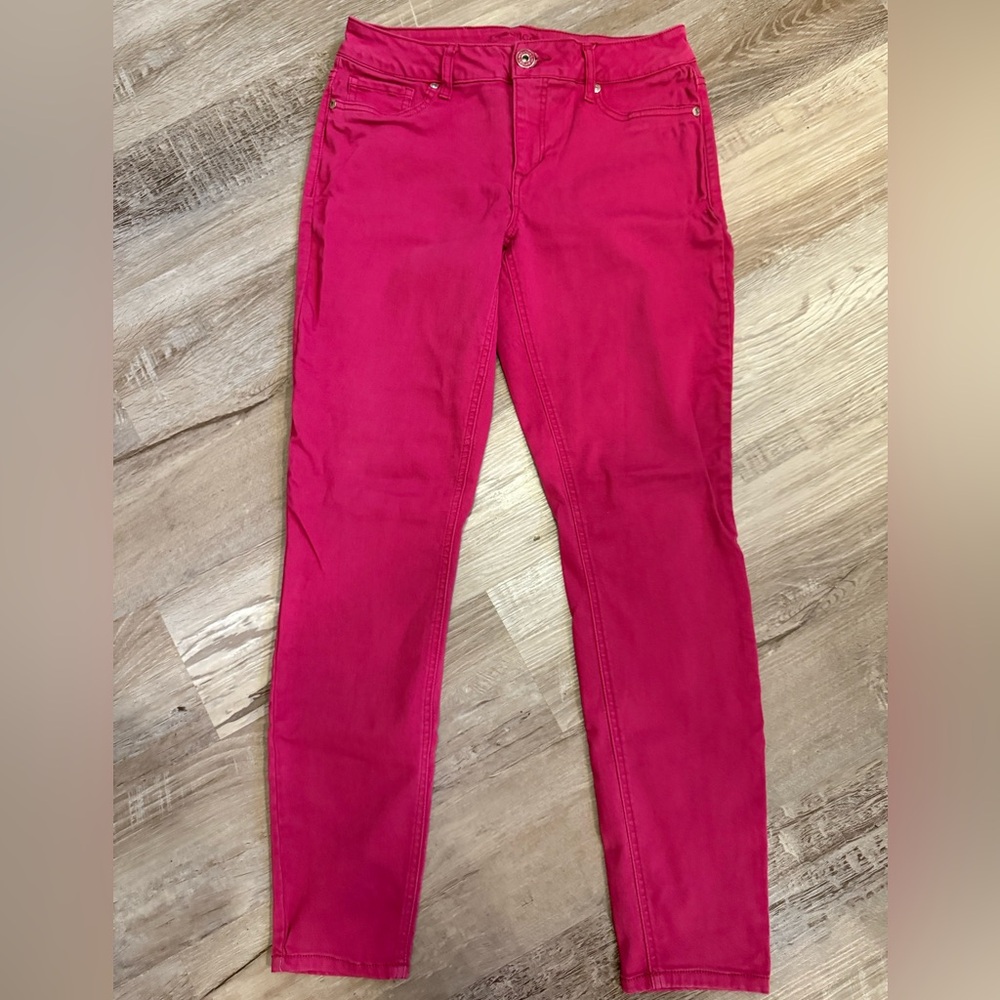 Maurices Hot Pink Jeggings Size M